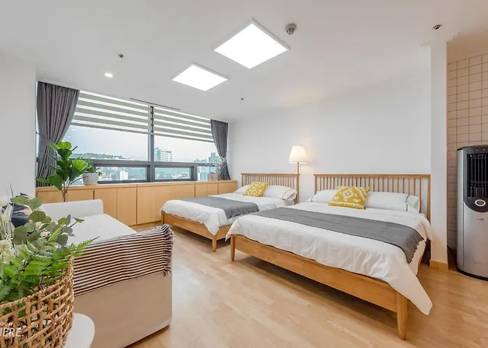 Apartment Lovely Hongik Univ Stn Vol 24