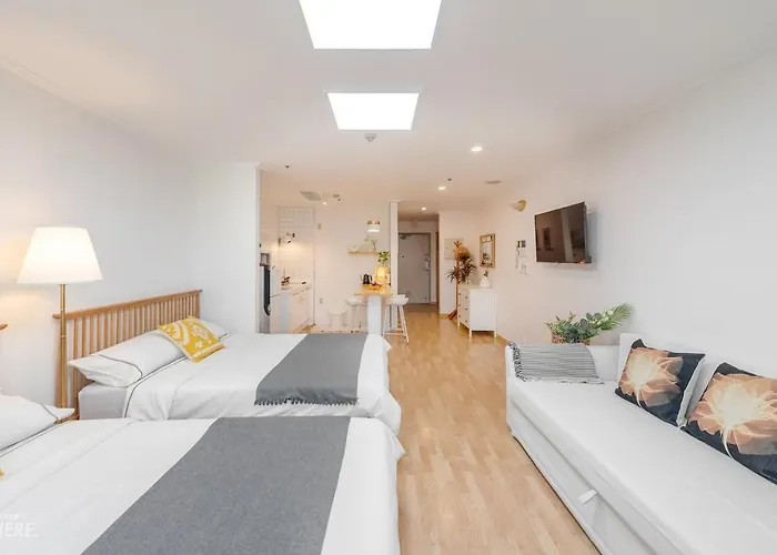 Apartment Lovely Hongik Univ Stn Vol 24 *
