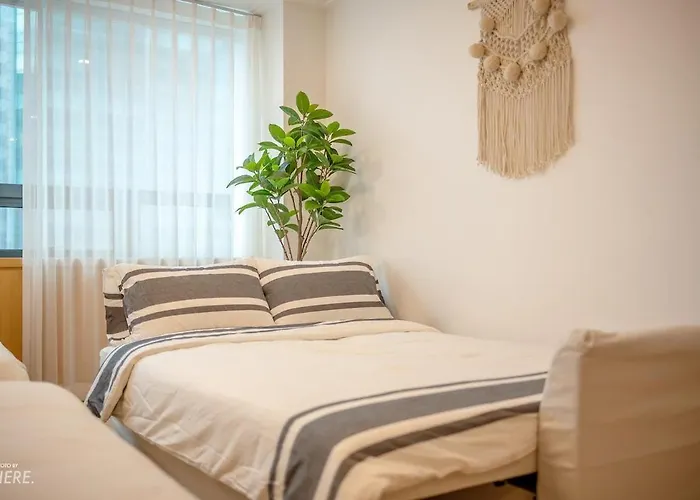 Lovely Hongik Univ Stn Vol 24 Apartment Seoul