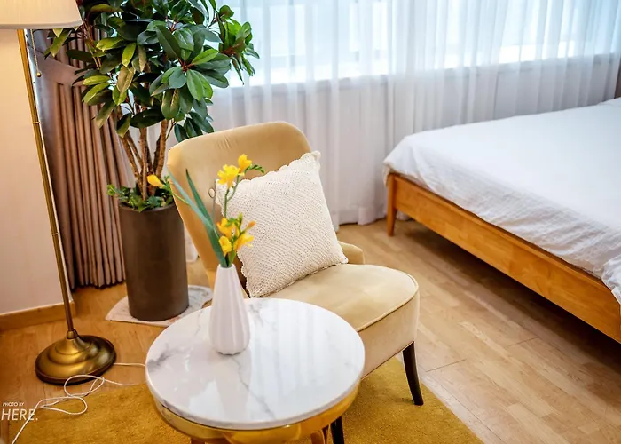 Apartment Lovely Hongik Univ Stn Vol 24 *