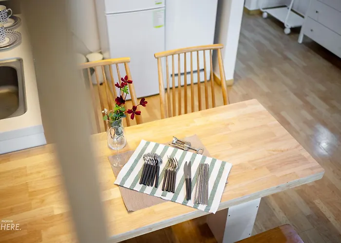 Lovely Hongik Univ Stn Vol 24 Apartment